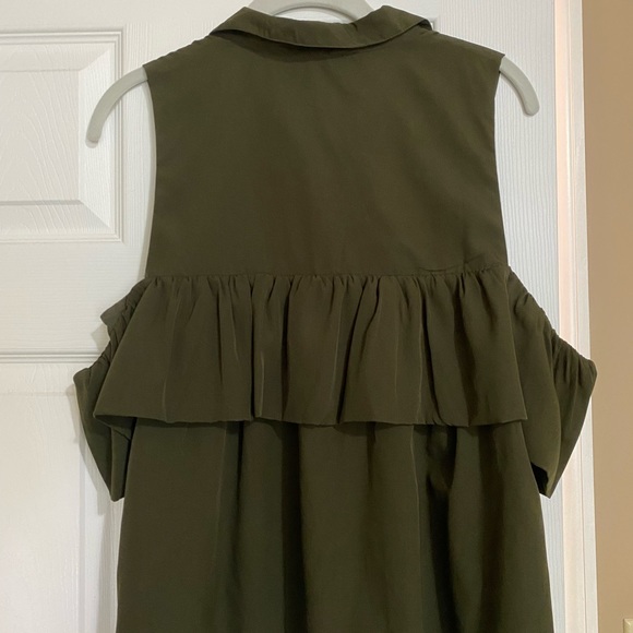 Boohoo Ruffle Button-Down Tank - Picture 2 of 2